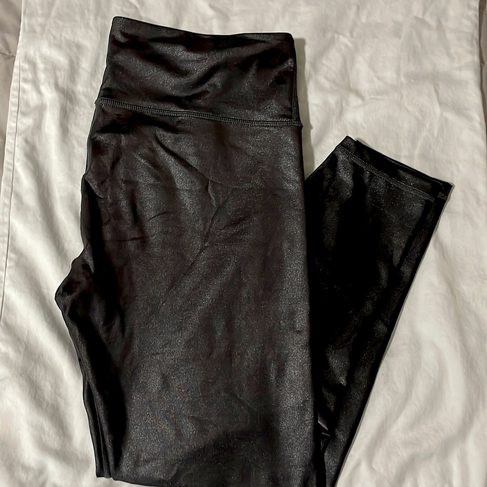 Athleta Women’s Elation Ultra High Dark Grey Shimmer 7/8 Legging - size L